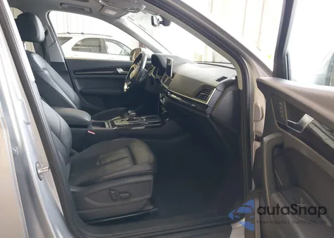 2018 Audi Q5 2.0T Premium/2.0T Tech Premium z USA, uszkodzony, nr VIN WA1ANAFY9J2049979